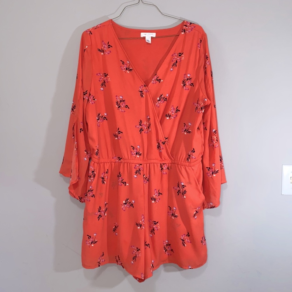 Arizona Jean Company Romper With Pockets Floral V Neck Button Front Size XXL